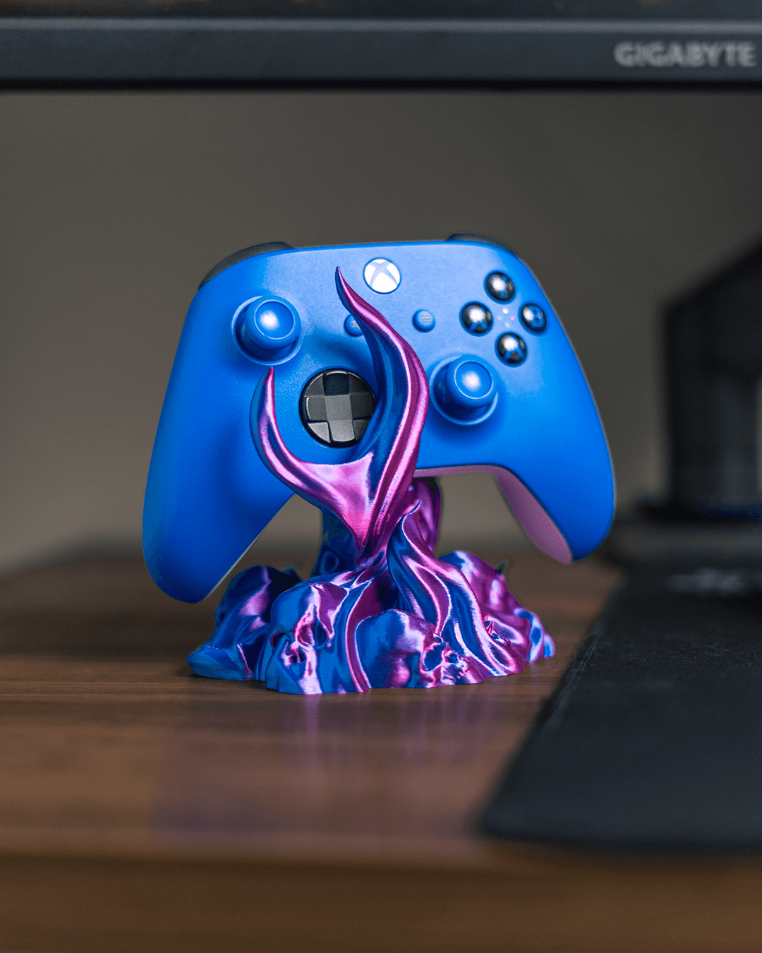 Caster Grip | Gaming Controller Stand – 3D gedruckter Desk Halter im Cyber/Demon Design
